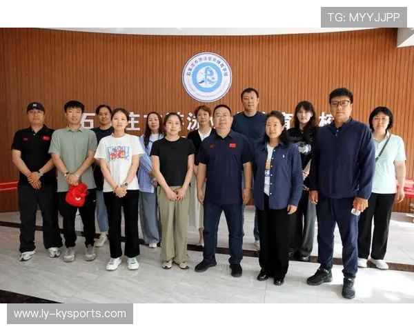 国际游泳协会在青训中推动学校与俱乐部联合办学與师资共享，国际业余游泳联合会管理的项目有哪些